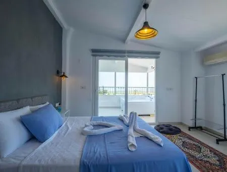 Apartamento Eldirek'te 3+1 Jakuzili Gunluk Daire