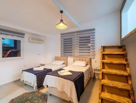 Eldirek'te 3+1 Jakuzili Gunluk Daire * Fethiye