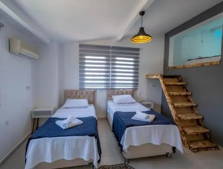 Eldirek'te 3+1 Jakuzili Gunluk Daire Fethiye