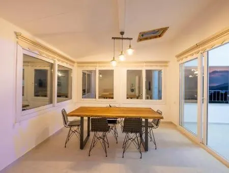Eldirek'te 3+1 Jakuzili Gunluk Daire * Fethiye