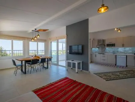 Eldirek'te 3+1 Jakuzili Gunluk Daire * Fethiye